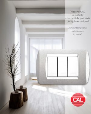 Placca compatibile BTicino Living Light argento ambientata CAL