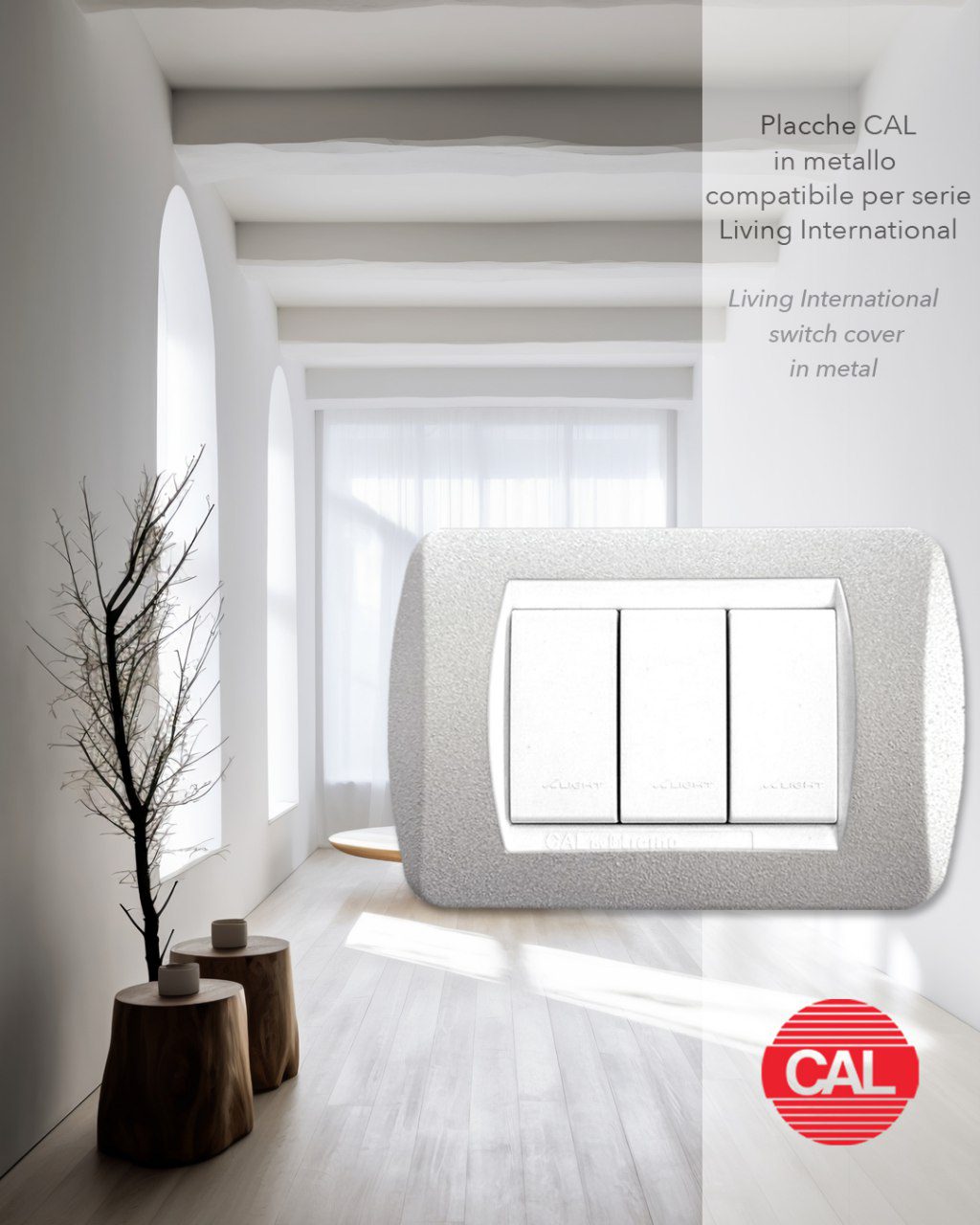 Placca compatibile BTicino Living Light argento ambientata CAL