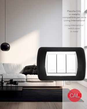Placca compatibile BTicino Living Light nero ambientata CAL