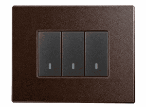 Placca compatibile Vimar Ark&egrave; Marrone con 3 comandi grigi